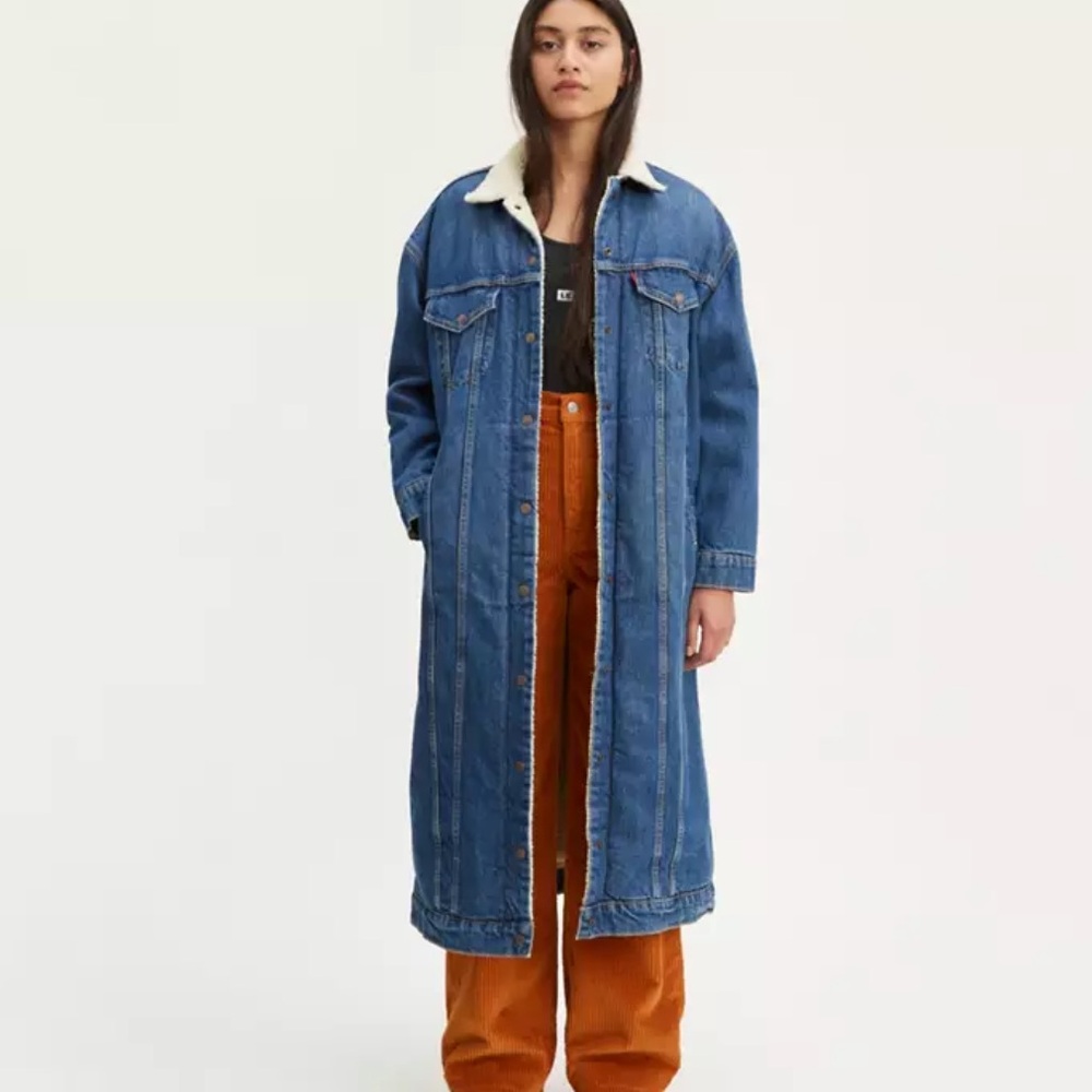 Levi's Long Blue Denim Jean Jacket with Cream Sherpa Collar